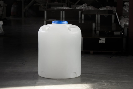 Бак вертикальный