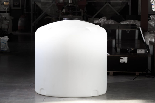 Бак вертикальный